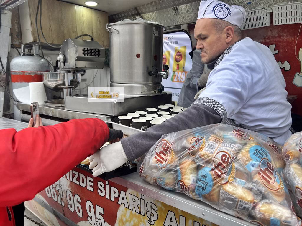 İstanbul Hayır Çorbası Dağıtımı