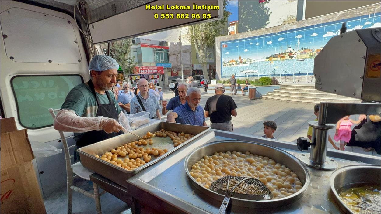 Hayır Lokması Dağıtımı