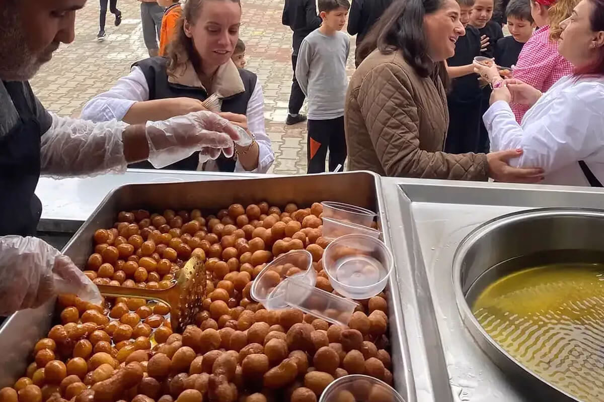 Bakırköy'de Hayır Lokması Nasıl Dağıtılır?