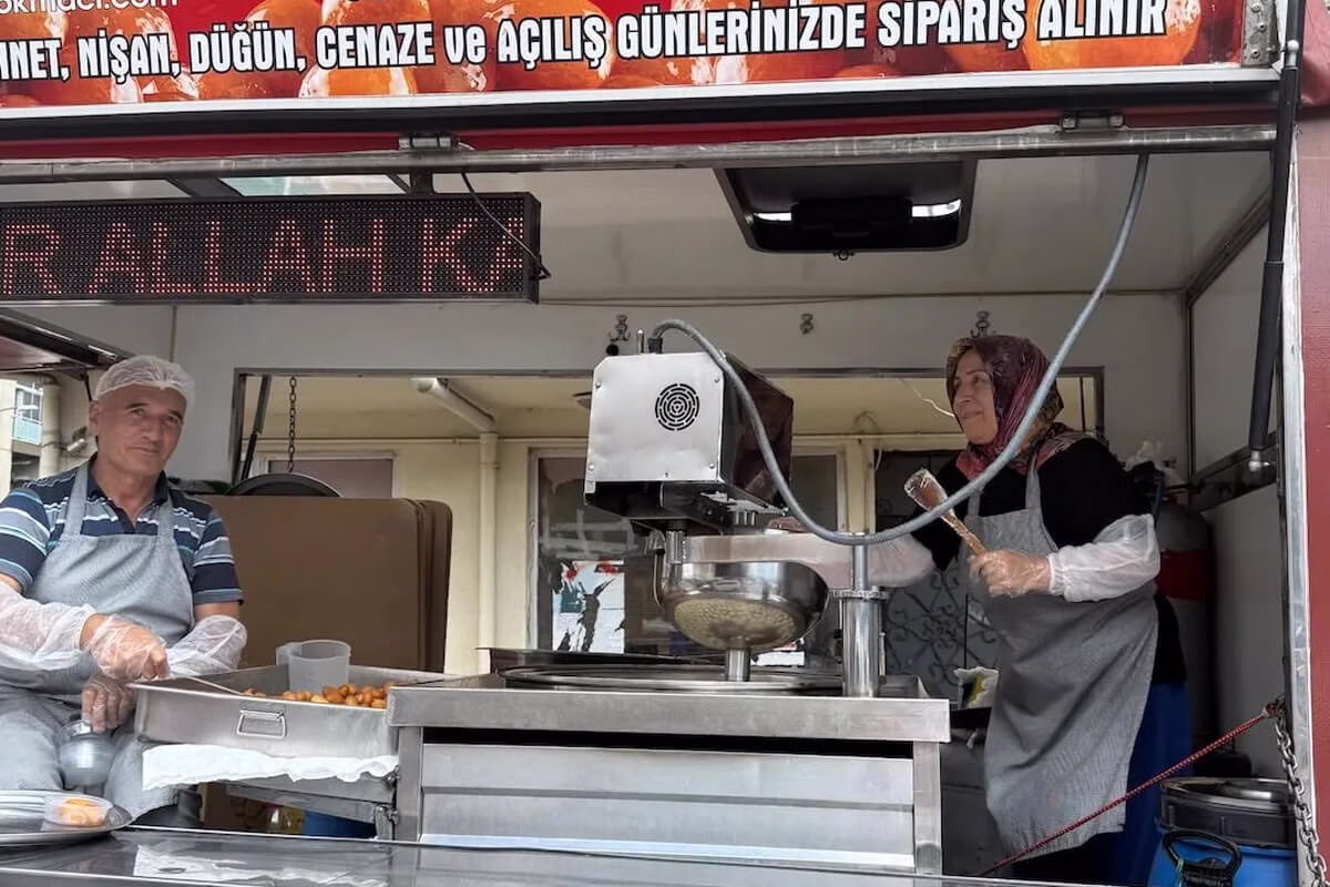 Esenler Hayır Lokması Dağıtımı
