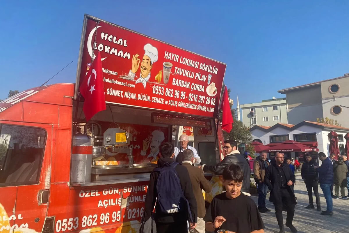 Kağıthane Hayır Lokması Dağıtımı